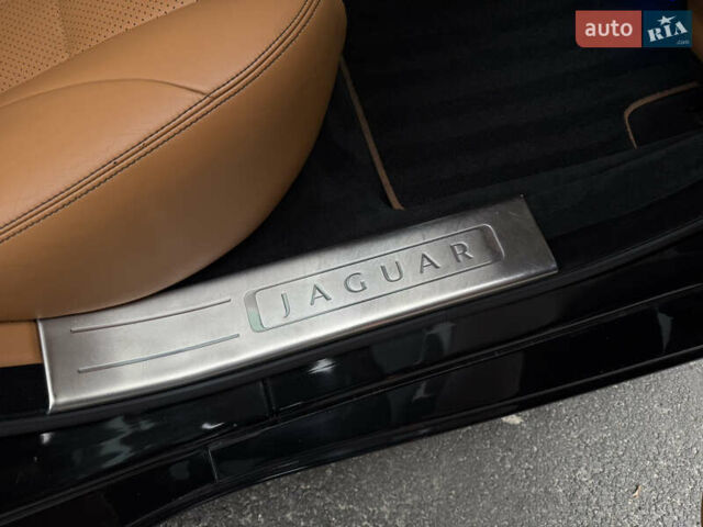 Черный Ягуар Икс Джей, объемом двигателя 5 л и пробегом 125 тыс. км за 20500 $, фото 55 на Automoto.ua