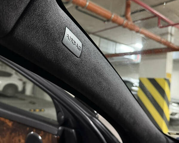 Черный Ягуар Икс Джей, объемом двигателя 2.97 л и пробегом 171 тыс. км за 17499 $, фото 19 на Automoto.ua