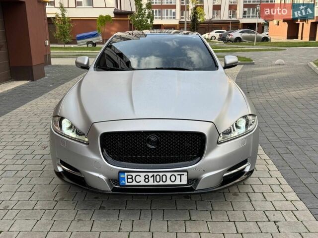 Черный Ягуар Икс Джей, объемом двигателя 2.99 л и пробегом 365 тыс. км за 17000 $, фото 10 на Automoto.ua