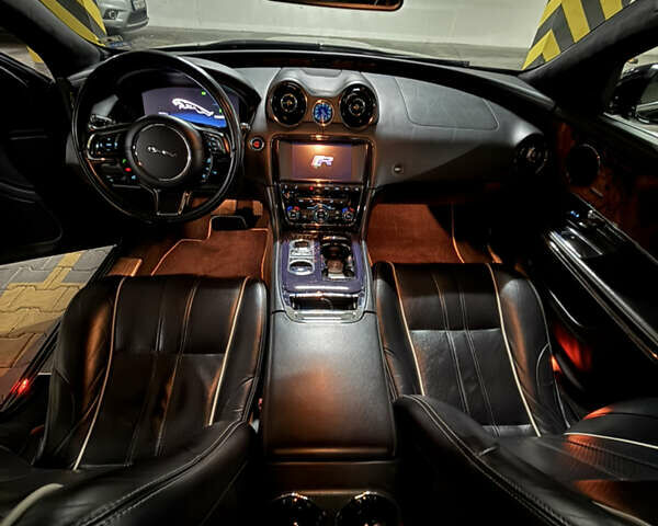 Черный Ягуар Икс Джей, объемом двигателя 2.97 л и пробегом 171 тыс. км за 17499 $, фото 14 на Automoto.ua