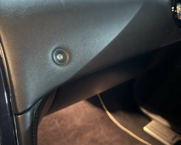 Черный Ягуар Икс Джей, объемом двигателя 2.97 л и пробегом 171 тыс. км за 17499 $, фото 16 на Automoto.ua