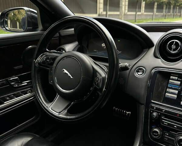 Ягуар Икс Джей 2013 в Киеве на Automoto.ua Черный Ягуар Икс Джей, объемом двигателя 3 л и пробегом 73 тыс. км за 29900 $, фото 35 на Automoto.ua