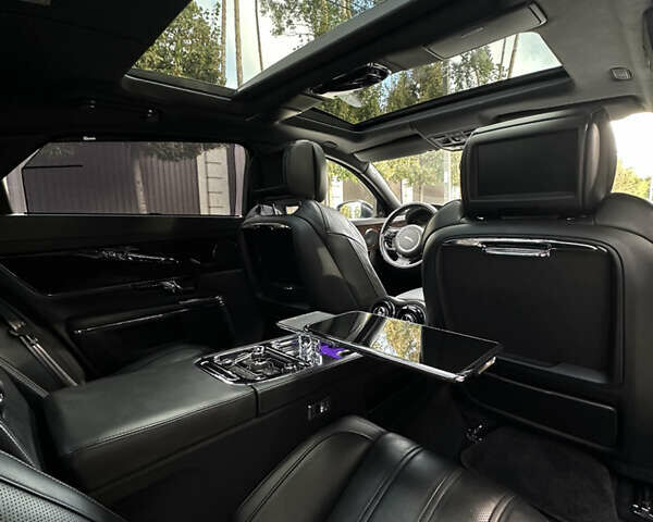 Ягуар Икс Джей 2013 в Киеве на Automoto.ua Черный Ягуар Икс Джей, объемом двигателя 3 л и пробегом 73 тыс. км за 29900 $, фото 47 на Automoto.ua