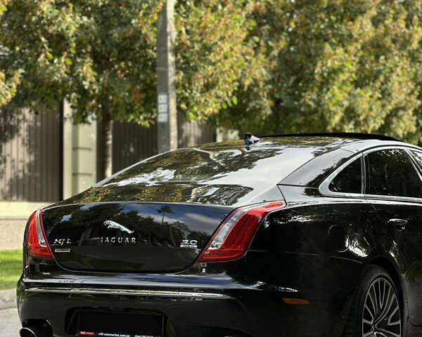 Ягуар Икс Джей 2013 в Киеве на Automoto.ua Черный Ягуар Икс Джей, объемом двигателя 3 л и пробегом 73 тыс. км за 29900 $, фото 13 на Automoto.ua
