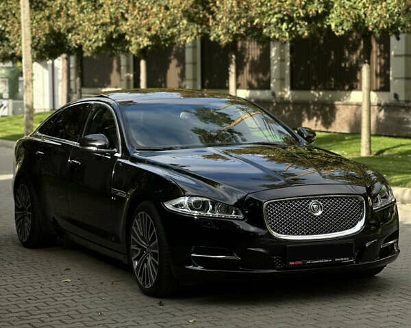Ягуар Икс Джей 2013 в Киеве на Automoto.ua Черный Ягуар Икс Джей, объемом двигателя 3 л и пробегом 73 тыс. км за 29900 $, фото 7 на Automoto.ua