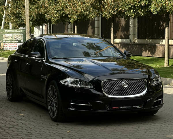 Ягуар Икс Джей 2013 в Киеве на Automoto.ua Черный Ягуар Икс Джей, объемом двигателя 3 л и пробегом 73 тыс. км за 29900 $, фото 8 на Automoto.ua