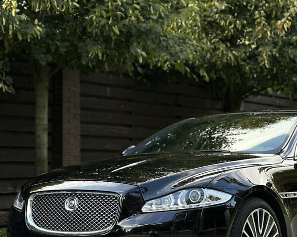 Ягуар Икс Джей 2013 в Киеве на Automoto.ua Черный Ягуар Икс Джей, объемом двигателя 3 л и пробегом 73 тыс. км за 29900 $, фото 23 на Automoto.ua