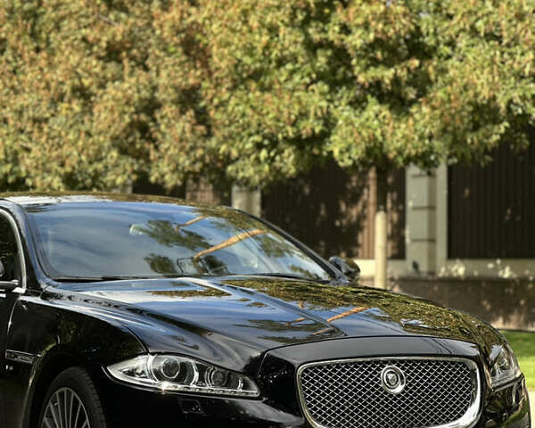 Ягуар Икс Джей 2013 в Киеве на Automoto.ua Черный Ягуар Икс Джей, объемом двигателя 3 л и пробегом 73 тыс. км за 29900 $, фото 9 на Automoto.ua