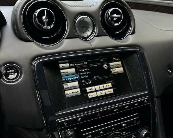 Ягуар Икс Джей 2013 в Киеве на Automoto.ua Черный Ягуар Икс Джей, объемом двигателя 3 л и пробегом 73 тыс. км за 29900 $, фото 32 на Automoto.ua