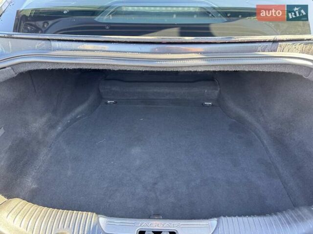 Чорний Ягуар Ікс Джей, об'ємом двигуна 3 л та пробігом 176 тис. км за 14500 $, фото 12 на Automoto.ua