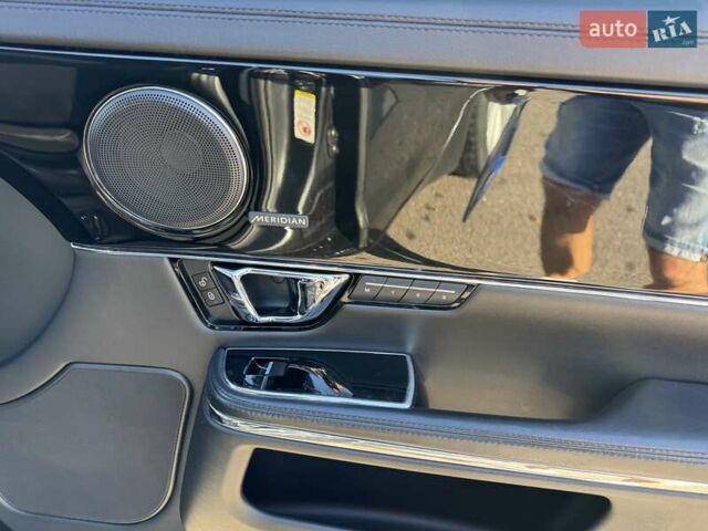 Чорний Ягуар Ікс Джей, об'ємом двигуна 3 л та пробігом 176 тис. км за 14500 $, фото 18 на Automoto.ua