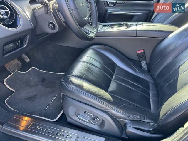Чорний Ягуар Ікс Джей, об'ємом двигуна 3 л та пробігом 176 тис. км за 14500 $, фото 21 на Automoto.ua