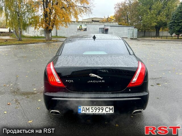 Ягуар Икс Джей 2014 в Харькове на Automoto.ua Черный Ягуар Икс Джей, объемом двигателя 3 л и пробегом 130 тыс. км за 26500 $, фото 7 на Automoto.ua