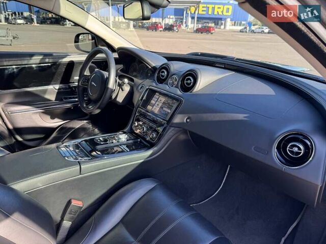 Чорний Ягуар Ікс Джей, об'ємом двигуна 3 л та пробігом 176 тис. км за 14500 $, фото 17 на Automoto.ua