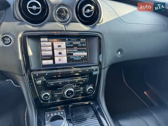 Чорний Ягуар Ікс Джей, об'ємом двигуна 3 л та пробігом 176 тис. км за 14500 $, фото 25 на Automoto.ua