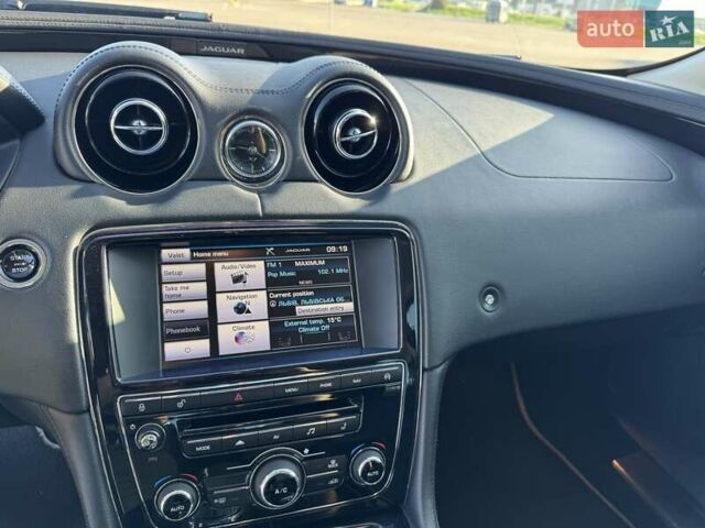 Чорний Ягуар Ікс Джей, об'ємом двигуна 3 л та пробігом 176 тис. км за 14500 $, фото 24 на Automoto.ua