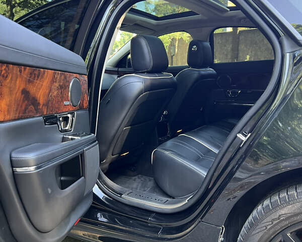 Черный Ягуар Икс Джей, объемом двигателя 2.97 л и пробегом 116 тыс. км за 22000 $, фото 6 на Automoto.ua