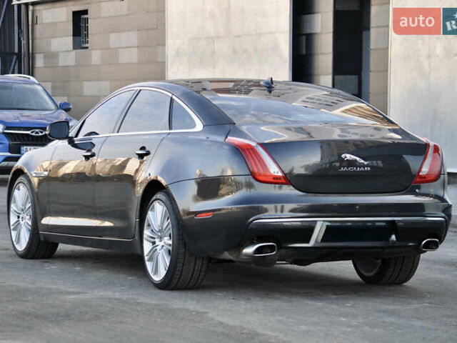 Черный Ягуар Икс Джей, объемом двигателя 3 л и пробегом 179 тыс. км за 15500 $, фото 9 на Automoto.ua