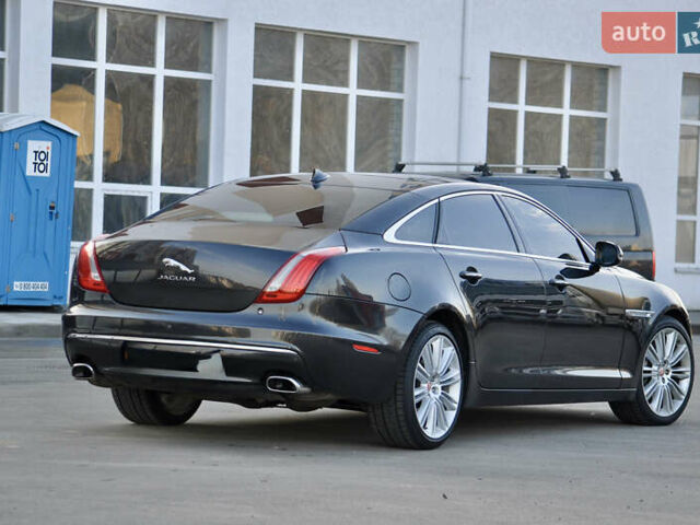 Черный Ягуар Икс Джей, объемом двигателя 3 л и пробегом 179 тыс. км за 16500 $, фото 4 на Automoto.ua