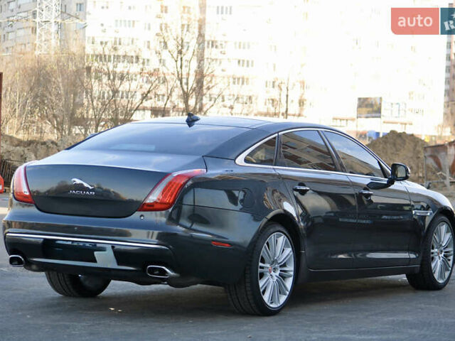 Черный Ягуар Икс Джей, объемом двигателя 3 л и пробегом 179 тыс. км за 16500 $, фото 14 на Automoto.ua