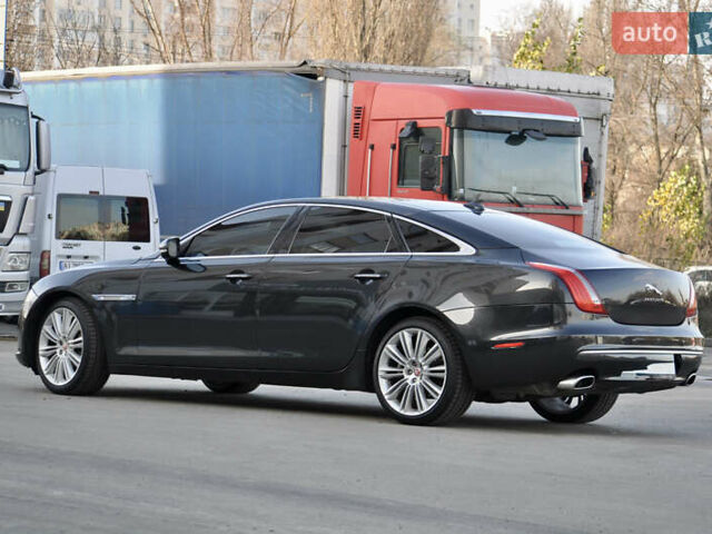 Черный Ягуар Икс Джей, объемом двигателя 3 л и пробегом 179 тыс. км за 16500 $, фото 6 на Automoto.ua