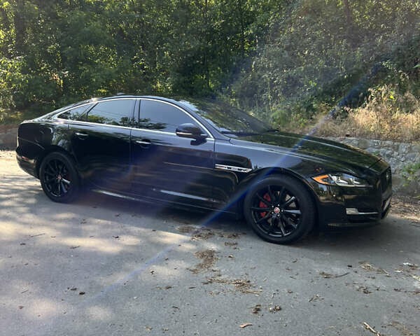 Черный Ягуар Икс Джей, объемом двигателя 2.97 л и пробегом 116 тыс. км за 22000 $, фото 3 на Automoto.ua