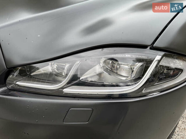 Чорний Ягуар Ікс Джей, об'ємом двигуна 3 л та пробігом 110 тис. км за 18600 $, фото 1 на Automoto.ua