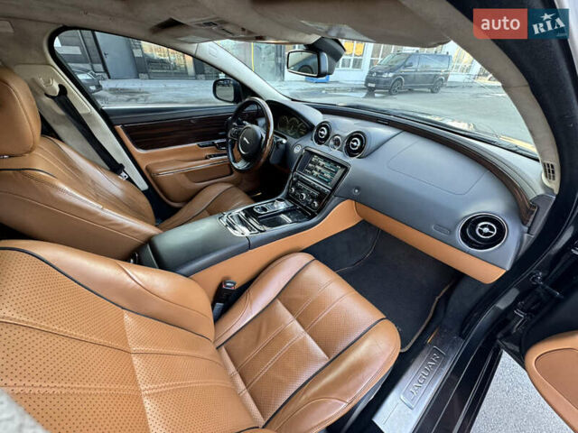 Черный Ягуар Икс Джей, объемом двигателя 3 л и пробегом 179 тыс. км за 16500 $, фото 34 на Automoto.ua