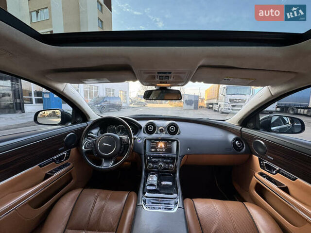 Черный Ягуар Икс Джей, объемом двигателя 3 л и пробегом 179 тыс. км за 16500 $, фото 42 на Automoto.ua