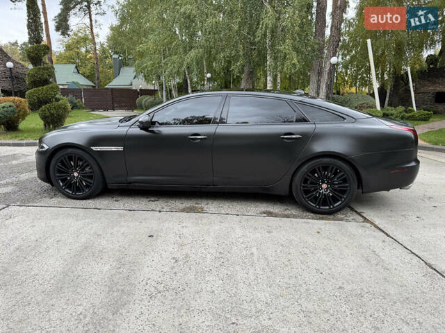 Чорний Ягуар Ікс Джей, об'ємом двигуна 3 л та пробігом 110 тис. км за 18600 $, фото 15 на Automoto.ua