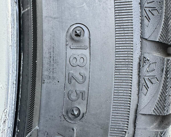 Черный Ягуар Икс Джей, объемом двигателя 3 л и пробегом 179 тыс. км за 16500 $, фото 29 на Automoto.ua