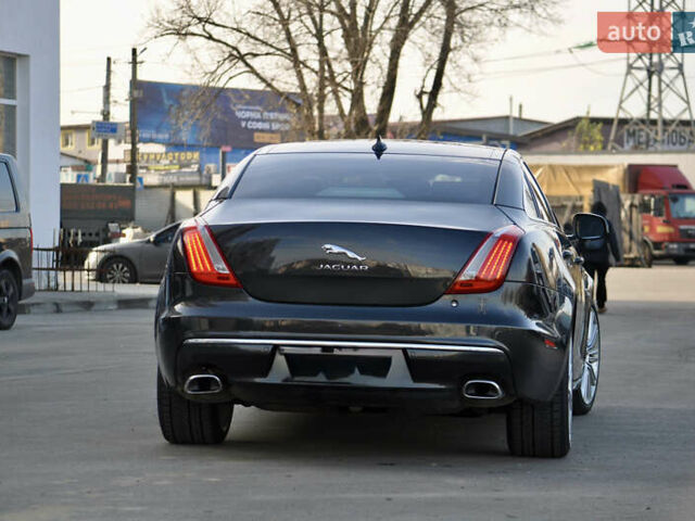 Черный Ягуар Икс Джей, объемом двигателя 3 л и пробегом 179 тыс. км за 16500 $, фото 5 на Automoto.ua