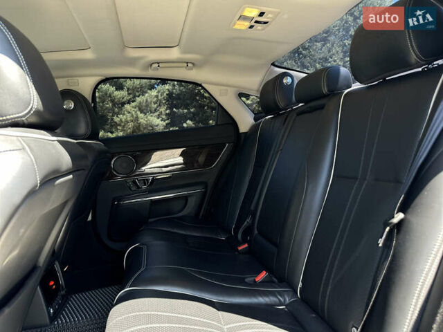 Черный Ягуар Икс Джей, объемом двигателя 3 л и пробегом 150 тыс. км за 30990 $, фото 30 на Automoto.ua