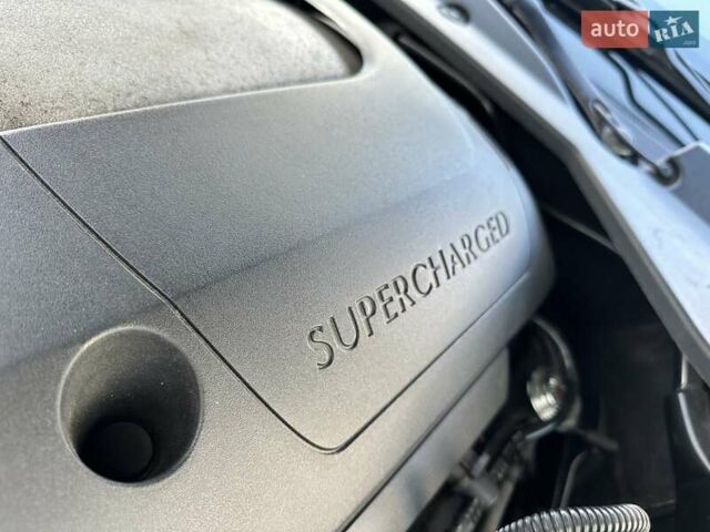 Червоний Ягуар Ікс Джей, об'ємом двигуна 4.2 л та пробігом 124 тис. км за 44000 $, фото 25 на Automoto.ua