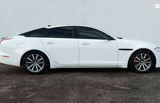 Ягуар Икс Джей, объемом двигателя 3 л и пробегом 198 тыс. км за 15500 $, фото 4 на Automoto.ua