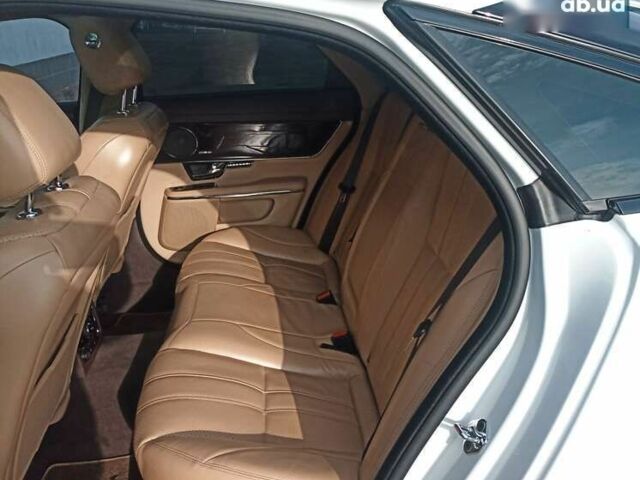 Ягуар Икс Джей, объемом двигателя 3 л и пробегом 198 тыс. км за 15500 $, фото 20 на Automoto.ua