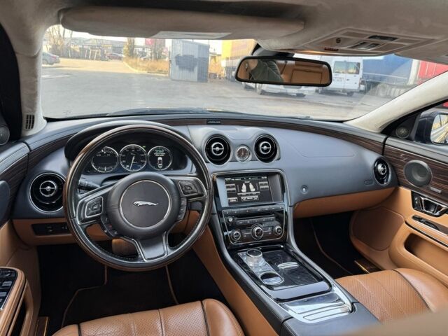 Серый Ягуар Икс Джей, объемом двигателя 3 л и пробегом 178 тыс. км за 16500 $, фото 9 на Automoto.ua