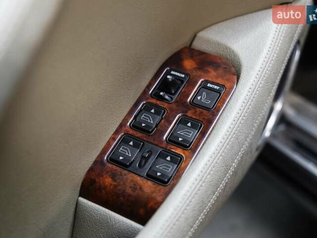 Серый Ягуар Икс Джей, объемом двигателя 3.2 л и пробегом 158 тыс. км за 23500 $, фото 26 на Automoto.ua