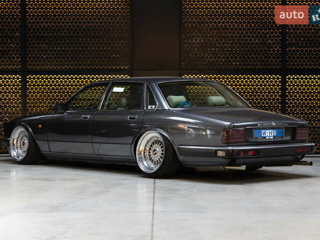 Серый Ягуар Икс Джей, объемом двигателя 3.2 л и пробегом 158 тыс. км за 23500 $, фото 10 на Automoto.ua