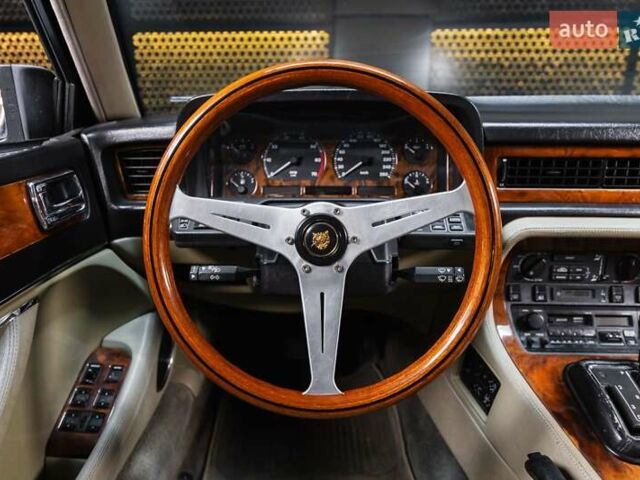 Серый Ягуар Икс Джей, объемом двигателя 3.2 л и пробегом 158 тыс. км за 23500 $, фото 21 на Automoto.ua