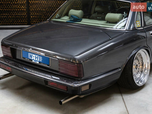 Серый Ягуар Икс Джей, объемом двигателя 3.2 л и пробегом 158 тыс. км за 23500 $, фото 7 на Automoto.ua