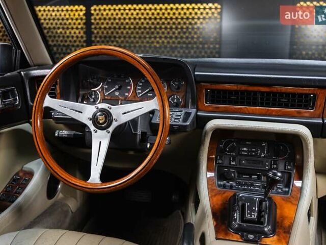 Серый Ягуар Икс Джей, объемом двигателя 3.2 л и пробегом 158 тыс. км за 23500 $, фото 20 на Automoto.ua