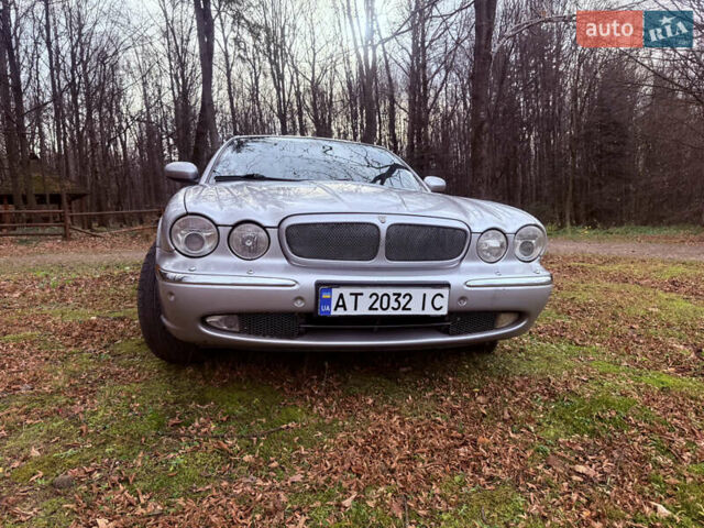 Серый Ягуар Икс Джей, объемом двигателя 3 л и пробегом 209 тыс. км за 12000 $, фото 16 на Automoto.ua