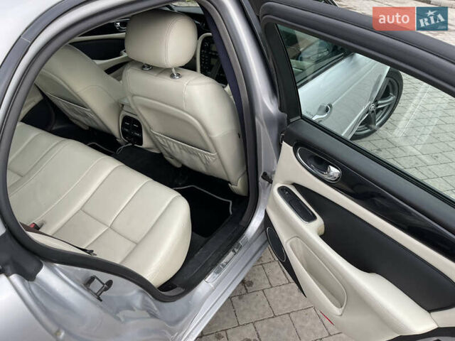 Ягуар Икс Джей 2003 в Ивано-Франковске на Automoto.ua Серый Ягуар Икс Джей, объемом двигателя 2.97 л и пробегом 206 тыс. км за 7999 $, фото 20 на Automoto.ua