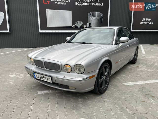 Ягуар Икс Джей 2003 в Ивано-Франковске на Automoto.ua Серый Ягуар Икс Джей, объемом двигателя 2.97 л и пробегом 206 тыс. км за 7999 $, фото 13 на Automoto.ua