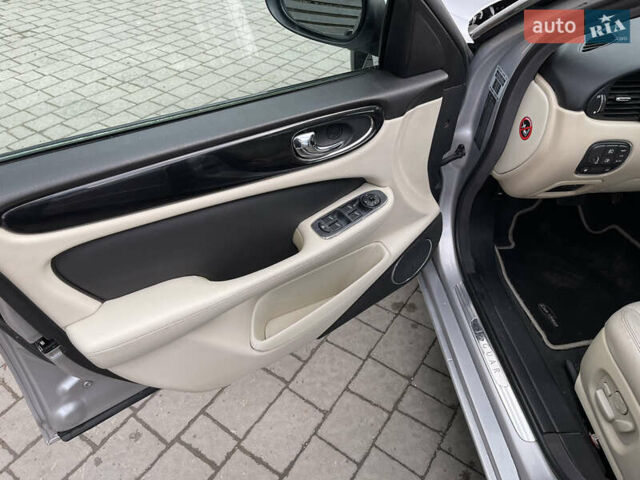 Ягуар Икс Джей 2003 в Ивано-Франковске на Automoto.ua Серый Ягуар Икс Джей, объемом двигателя 2.97 л и пробегом 206 тыс. км за 7999 $, фото 21 на Automoto.ua