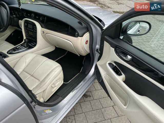 Ягуар Икс Джей 2003 в Ивано-Франковске на Automoto.ua Серый Ягуар Икс Джей, объемом двигателя 2.97 л и пробегом 206 тыс. км за 7999 $, фото 19 на Automoto.ua