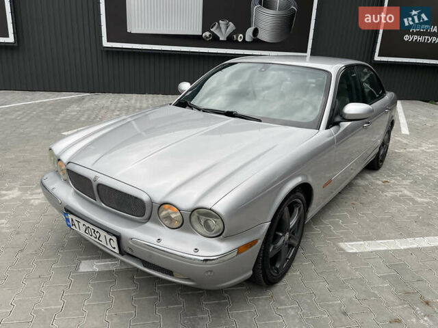 Ягуар Икс Джей 2003 в Ивано-Франковске на Automoto.ua Серый Ягуар Икс Джей, объемом двигателя 2.97 л и пробегом 206 тыс. км за 7999 $, фото 12 на Automoto.ua