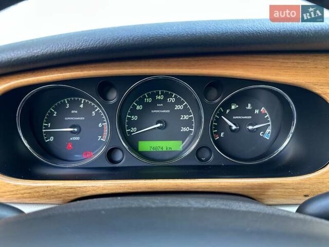 Сірий Ягуар Ікс Джей, об'ємом двигуна 4.2 л та пробігом 74 тис. км за 36000 $, фото 10 на Automoto.ua