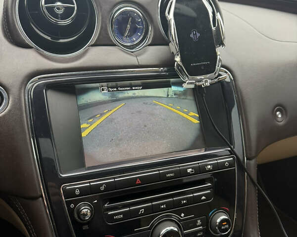 Серый Ягуар Икс Джей, объемом двигателя 3 л и пробегом 209 тыс. км за 27500 $, фото 8 на Automoto.ua